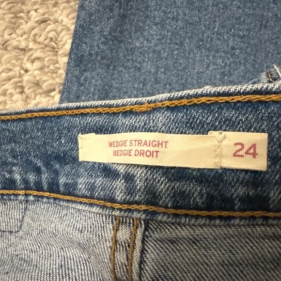 Jeans - Picture 2 of 4